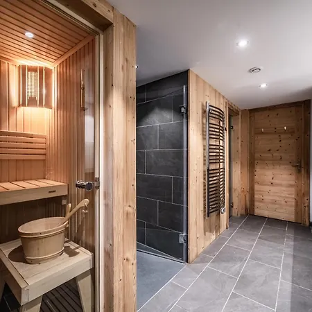 Aman Argentiere - By Emerald *