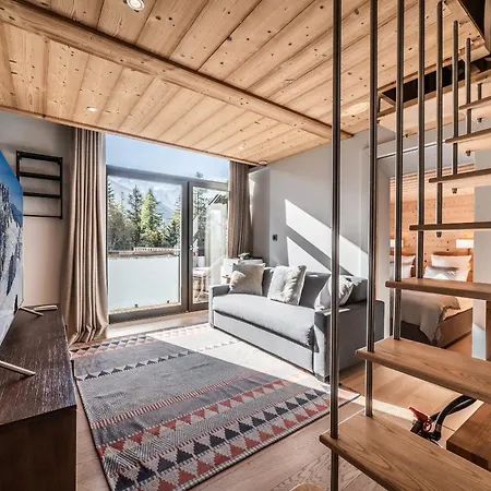 Aman Argentiere - By Emerald Шамони